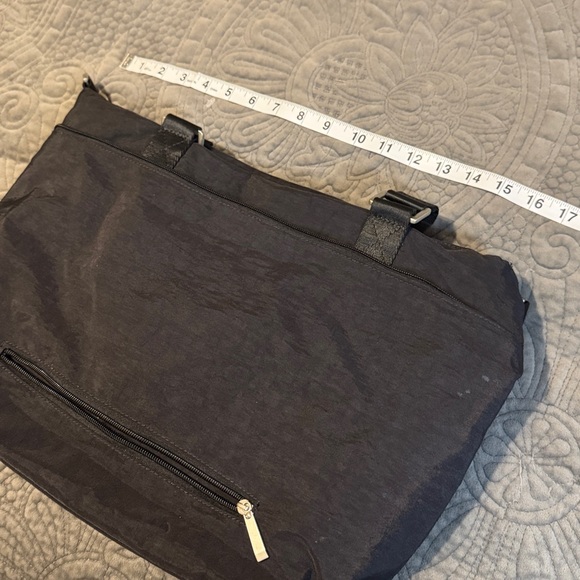 Chic Black Women's Tote Bag - Picture 7 of 8